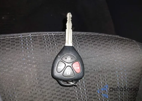 2013 Toyota Corolla S z USA, uszkodzony, nr VIN 2T1BU4EE9DC949177